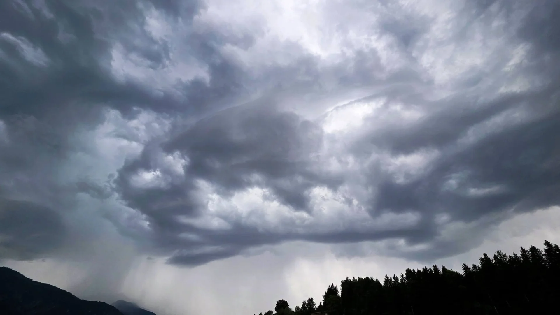 Unwettergefahr in Österreich: Kräftige Gewitter am Freitag