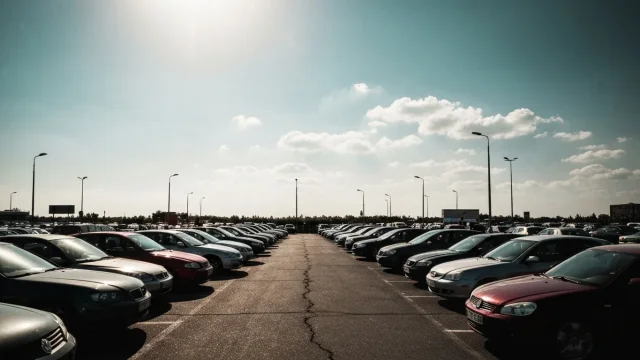 Hitzefalle Auto: 5 Wichtige Tipps zum Schutz vor tödlicher Gefahr!