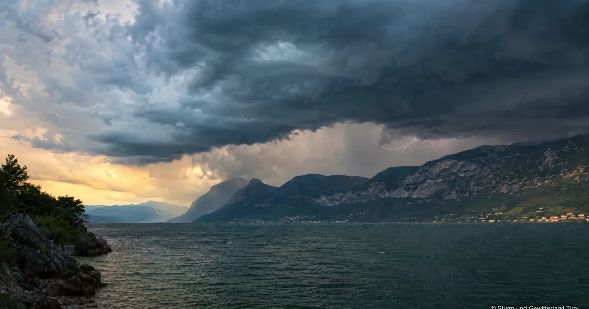 Hagelgefahr am Gardasee: Heute Abend drohen Unwetter – AKUT!