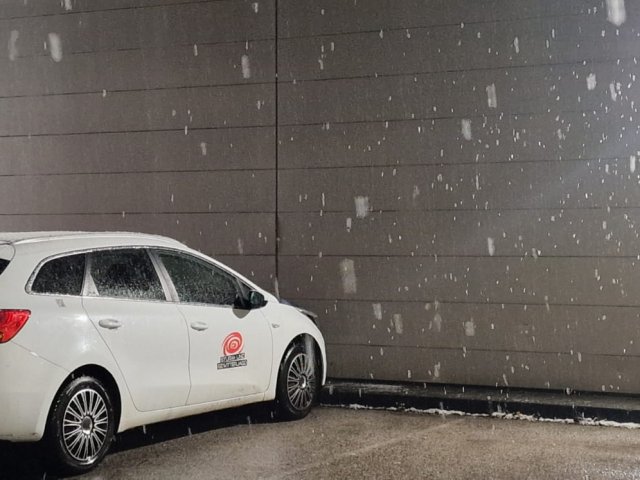Letzte Flocken über Tirol bevor die warme Luft übernimmt!