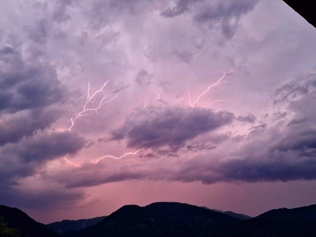 Warum die mächtigsten Quellwolken in Tirol meist erst ab März entstehen.