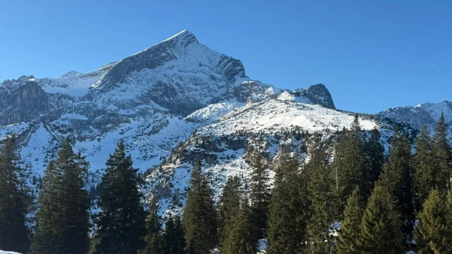 Voraussichtliche Wetterprognose für Nordtirol, Osttirol und Südtirol sowie den bayerischen Alpenrand bis Dienstagfrüh, 23.12.2025 (06:00 Uhr)