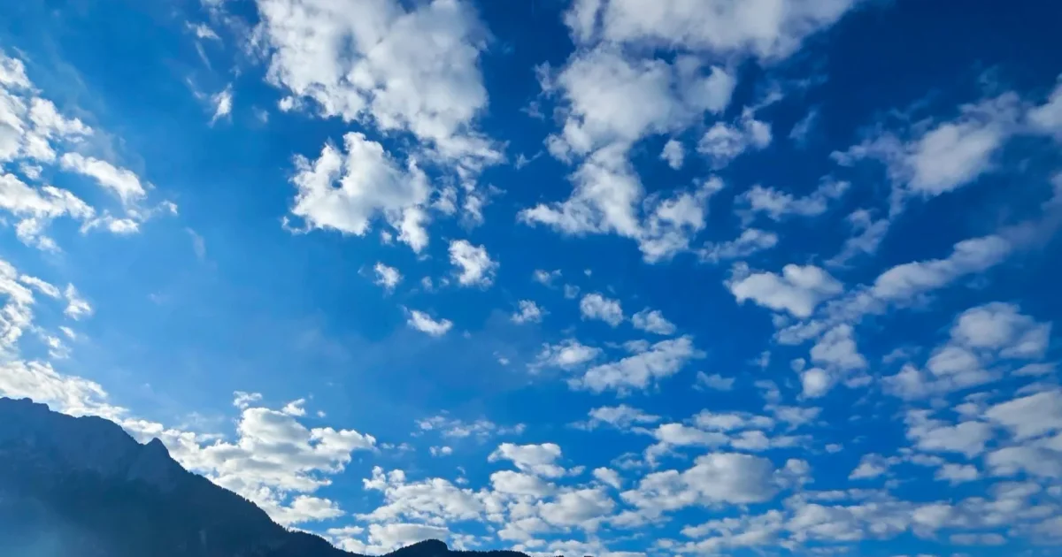 Wetter Tirol: Kaltfront, Nordföhn und viel Sonne